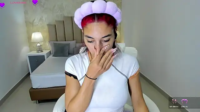 Snapshot of Scarlett_12 chatting on March 2026 09:32:02 AM Scarlett 12 online show from March 2026 09:32:02 AM