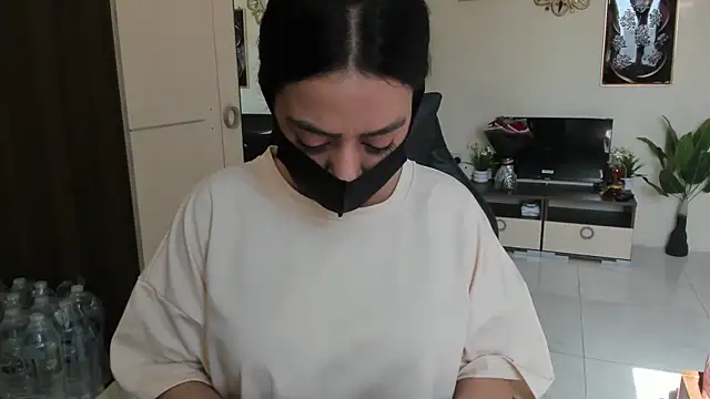 Missbrown24 online show from October 2025 11:05:02 AM