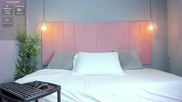 AariaLove online show from November 2025 10:31:02 PM