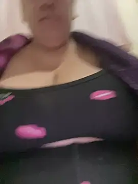 bruna438 online show from April 2026 10:32:02 AM