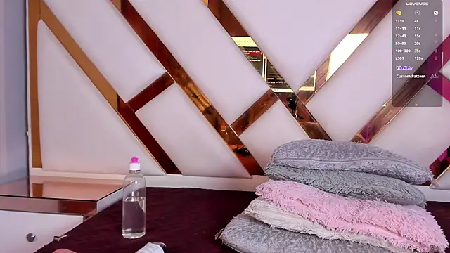 Niicolle Evanss online show from February 2026 08:03:02 PM