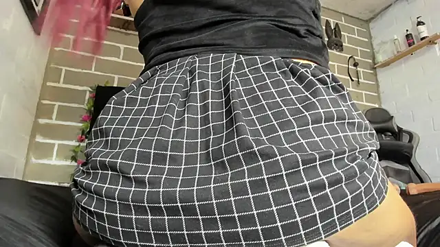 Snapshot of CharlotteBrowm chatting on October 2025 06:07:01 PM CharlotteBrowm online show from October 2025 06:07:01 PM