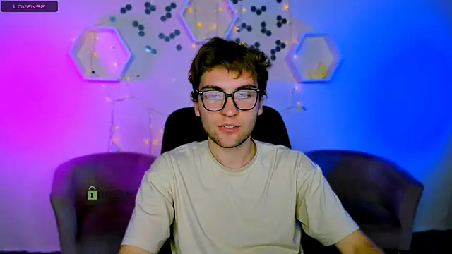 Snapshot of joseph_bear_ chatting on November 2025 07:59:01 PM joseph bear online show from November 2025 07:59:01 PM