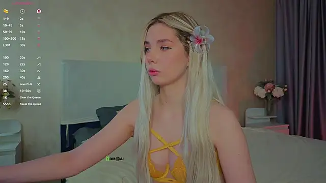 Snapshot of _sophielov chatting on June 2026 10:07:01 PM sophielov online show from June 2026 10:07:01 PM