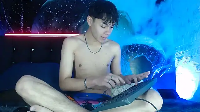 SemerHott online show from November 2025 01:22:04 PM