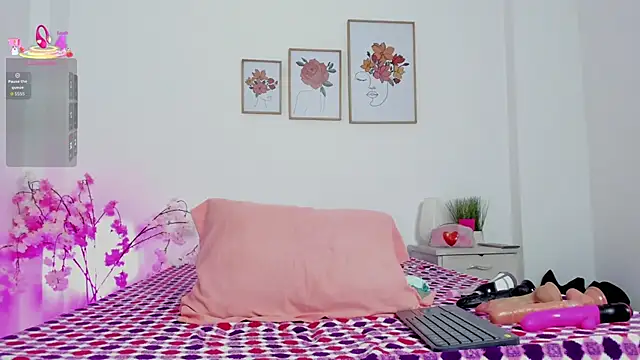 hellzel moon online show from October 2025 07:34:01 PM