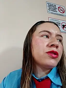Snapshot of Hannah-colx chatting on April 2026 04:13:02 PM Hannah-colx online show from April 2026 04:13:02 PM