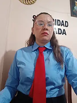 Snapshot of Hannah-colx chatting on May 2026 01:07:01 PM Hannah-colx online show from May 2026 01:07:01 PM