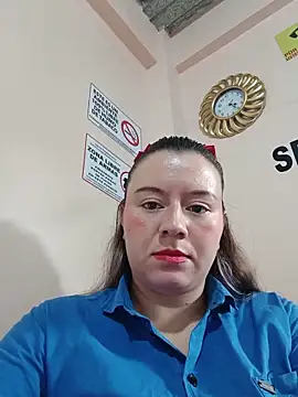 Snapshot of Hannah-colx chatting on May 2026 01:29:02 PM Hannah-colx online show from May 2026 01:29:02 PM