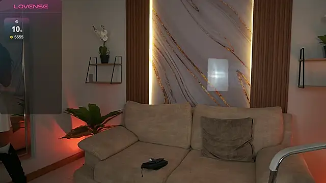 Snapshot of GiaNovak chatting on December 2025 07:09:01 PM GiaNovak online show from December 2025 07:09:01 PM