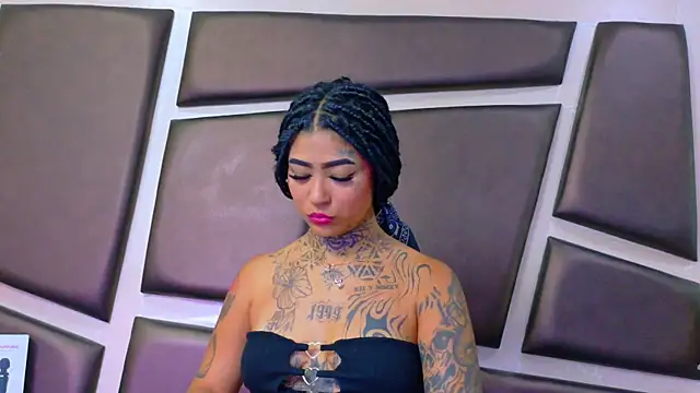 EmilieLake online show from July 2026 08:11:01 PM