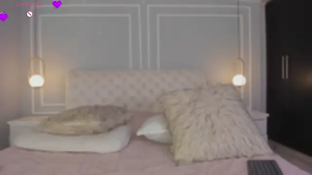 violeta olsen online show from July 2026 07:04:01 PM
