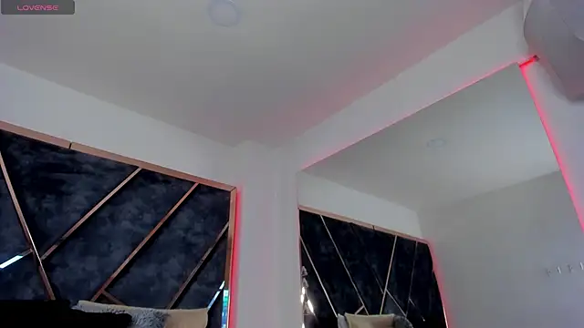 Snapshot of SusanaHenao chatting on September 2025 05:03:02 PM SusanaHenao online show from September 2025 05:03:02 PM