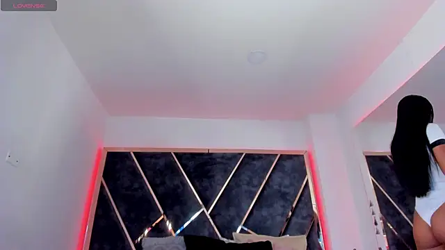 Snapshot of SusanaHenao chatting on September 2025 07:08:01 PM SusanaHenao online show from September 2025 07:08:01 PM