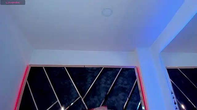 Snapshot of SusanaHenao chatting on November 2025 06:29:01 PM SusanaHenao online show from November 2025 06:29:01 PM