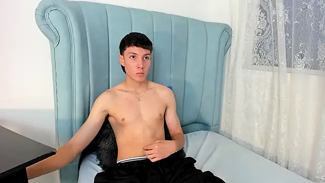 LittleDanny  online show from October 2025 02:52:01 PM