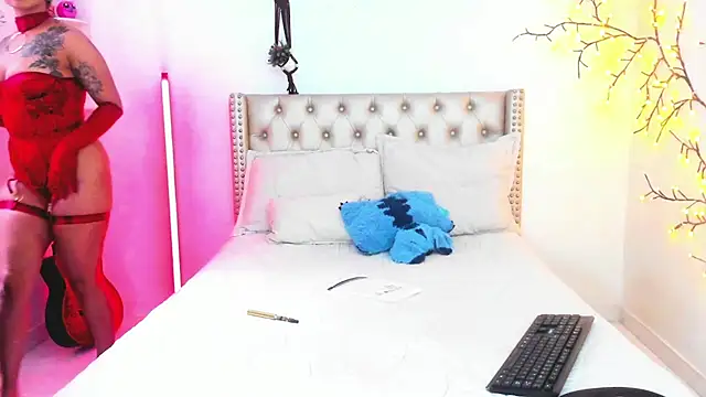 LenaStylesOA online show from May 2026 09:20:02 PM