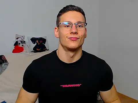 ZeinMiracles online show from September 2025 09:20:02 PM