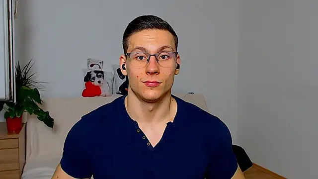 ZeinMiracles online show from November 2025 08:21:02 PM