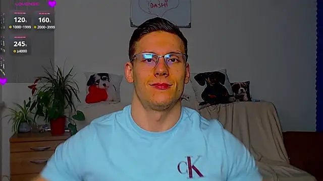 ZeinMiracles online show from April 2026 09:57:02 PM