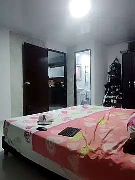 Perropa online show from March 2026 11:53:02 PM