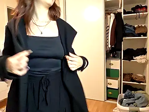 CornetDeGlace online show from September 2025 12:19:01 PM