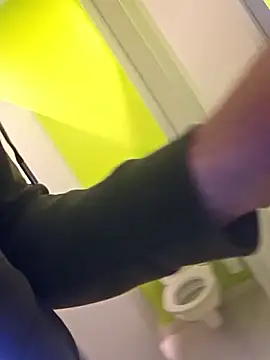 Snapshot of IMGTomi chatting on February 2026 10:45:02 AM IMGTomi online show from February 2026 10:45:02 AM