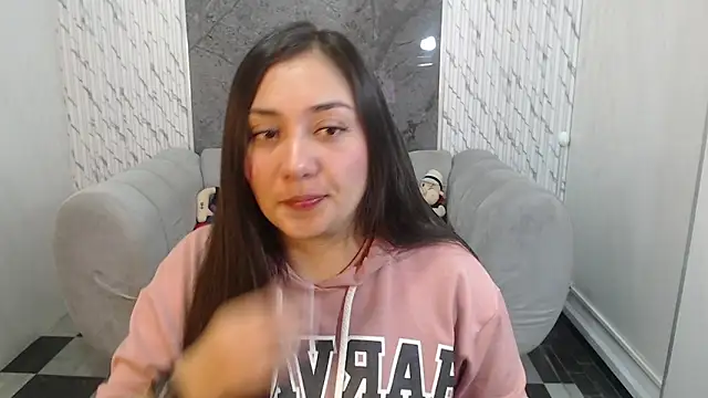 Ivony18 b online show from November 2025 03:17:01 AM