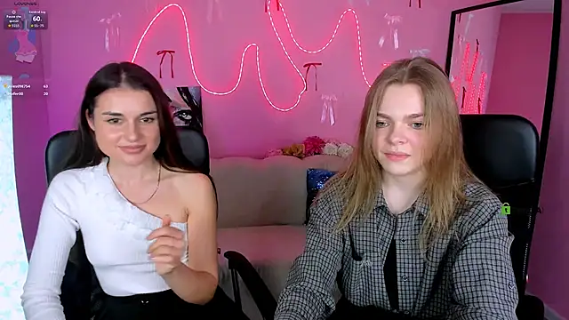 Snapshot of veronica_bubble chatting on April 2026 07:12:02 PM veronica bubble online show from April 2026 07:12:02 PM