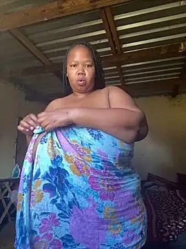 Snapshot of Curvycandy95 chatting on February 2026 04:39:02 AM Curvycandy95 online show from February 2026 04:39:02 AM