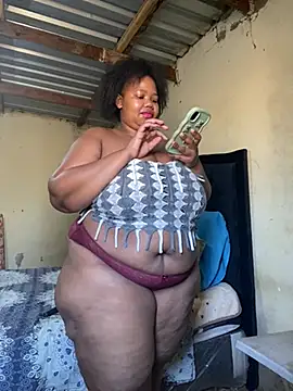 Curvycandy95 online show from July 2026 07:37:01 AM