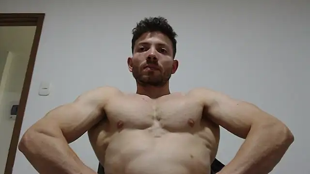 Snapshot of Rocky_Muscle chatting on January 2026 09:20:01 PM Rocky Muscle online show from January 2026 09:20:01 PM