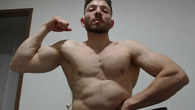 Snapshot of Rocky_Muscle chatting on January 2026 04:16:01 AM Rocky Muscle online show from January 2026 04:16:01 AM