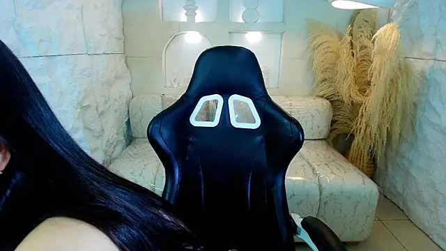 Snapshot of luna__r chatting on November 2025 07:46:01 PM luna r online show from November 2025 07:46:01 PM