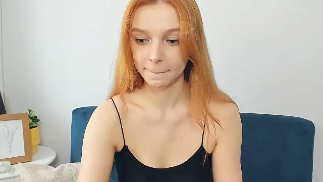 Snapshot of AmberSensitive chatting on September 2025 12:05:01 PM AmberSensitive online show from September 2025 12:05:01 PM