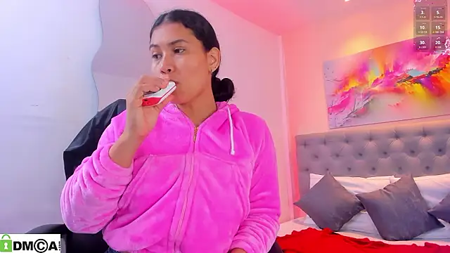 Snapshot of sweetrose_01 chatting on February 2026 12:01:02 PM sweetrose 01 online show from February 2026 12:01:02 PM