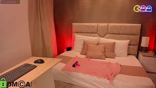 Snapshot of sweetrose_01 chatting on February 2026 12:48:02 PM sweetrose 01 online show from February 2026 12:48:02 PM