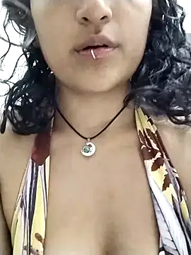 Snapshot of luna_love_xoxo chatting on October 2025 05:55:01 PM luna love xoxo online show from October 2025 05:55:01 PM