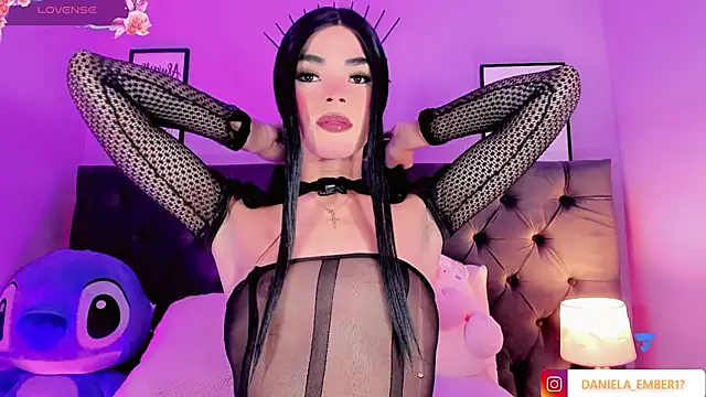 Amira Ember online show from July 2026 09:06:02 PM