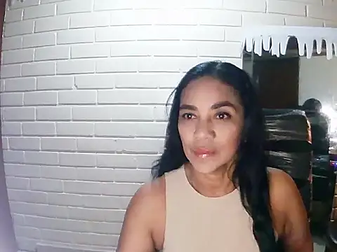 Snapshot of MiiaVelasquez chatting on November 2025 05:29:02 AM MiiaVelasquez online show from November 2025 05:29:02 AM