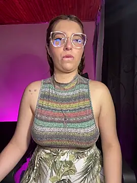 CoraVibes online show from November 2025 11:57:02 AM