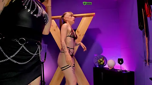 Snapshot of Greciaa_Romaa chatting on November 2025 05:59:01 PM Greciaa Romaa online show from November 2025 05:59:01 PM