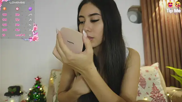 Snapshot of Roxybeautyy chatting on November 2025 10:04:02 PM Roxybeautyy online show from November 2025 10:04:02 PM