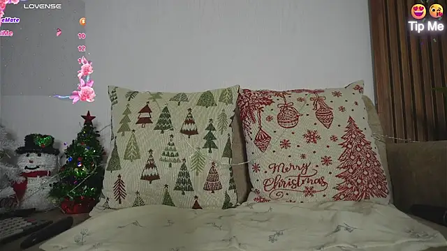 Snapshot of Roxybeautyy chatting on December 2025 09:31:02 PM Roxybeautyy online show from December 2025 09:31:02 PM