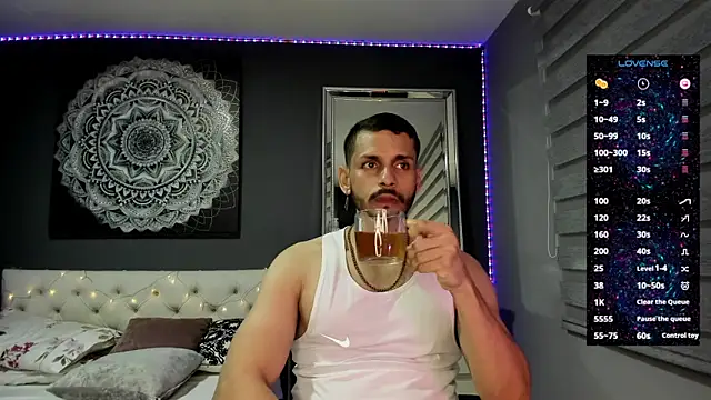 Snapshot of TianZilac chatting on October 2025 11:26:02 PM TianZilac online show from October 2025 11:26:02 PM