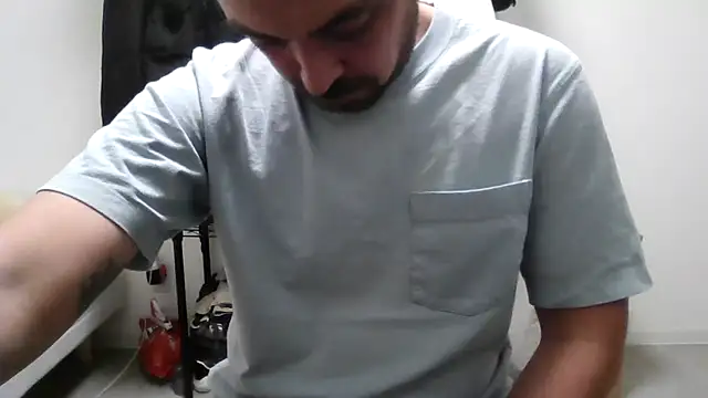 Snapshot of hornyjoe_xxx chatting on December 2025 12:31:02 PM hornyjoe xxx online show from December 2025 12:31:02 PM