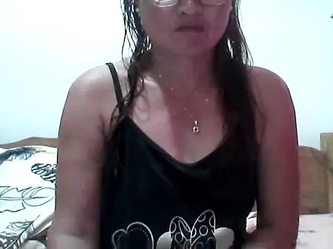 Snapshot of nathalie0045 chatting on October 2025 09:17:01 AM nathalie0045 online show from October 2025 09:17:01 AM