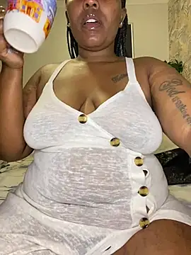 Snapshot of fatpussydallx chatting on April 2026 02:38:02 AM fatpussydallx online show from April 2026 02:38:02 AM