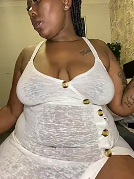 Snapshot of fatpussydallx chatting on April 2026 02:48:02 AM fatpussydallx online show from April 2026 02:48:02 AM
