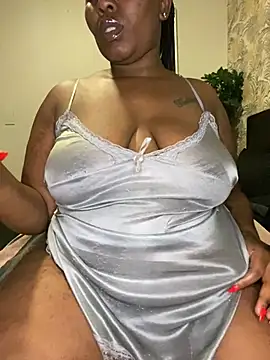 Snapshot of fatpussydallx chatting on May 2026 06:48:01 PM fatpussydallx online show from May 2026 06:48:01 PM